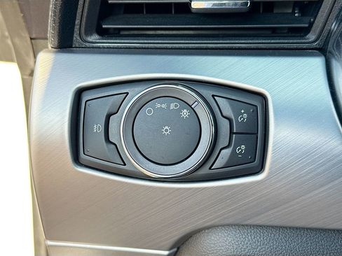 Used 2018 Ford Mustang Premium image 35