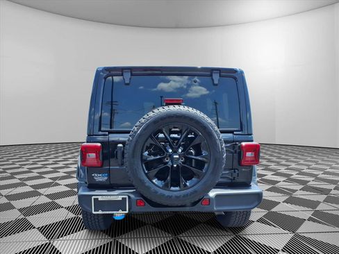 Used 2024 Jeep Wrangler Unlimited Sahara AWD/4WD image 26