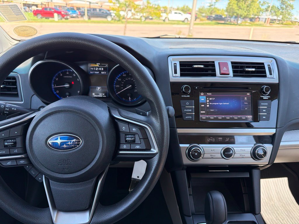 Used 2019 Subaru Outback 2.5i AWD/4WD image 14