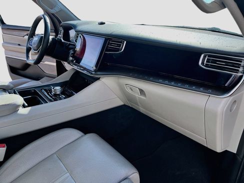 Used 2022 Jeep Grand Wagoneer Series I AWD/4WD image 32