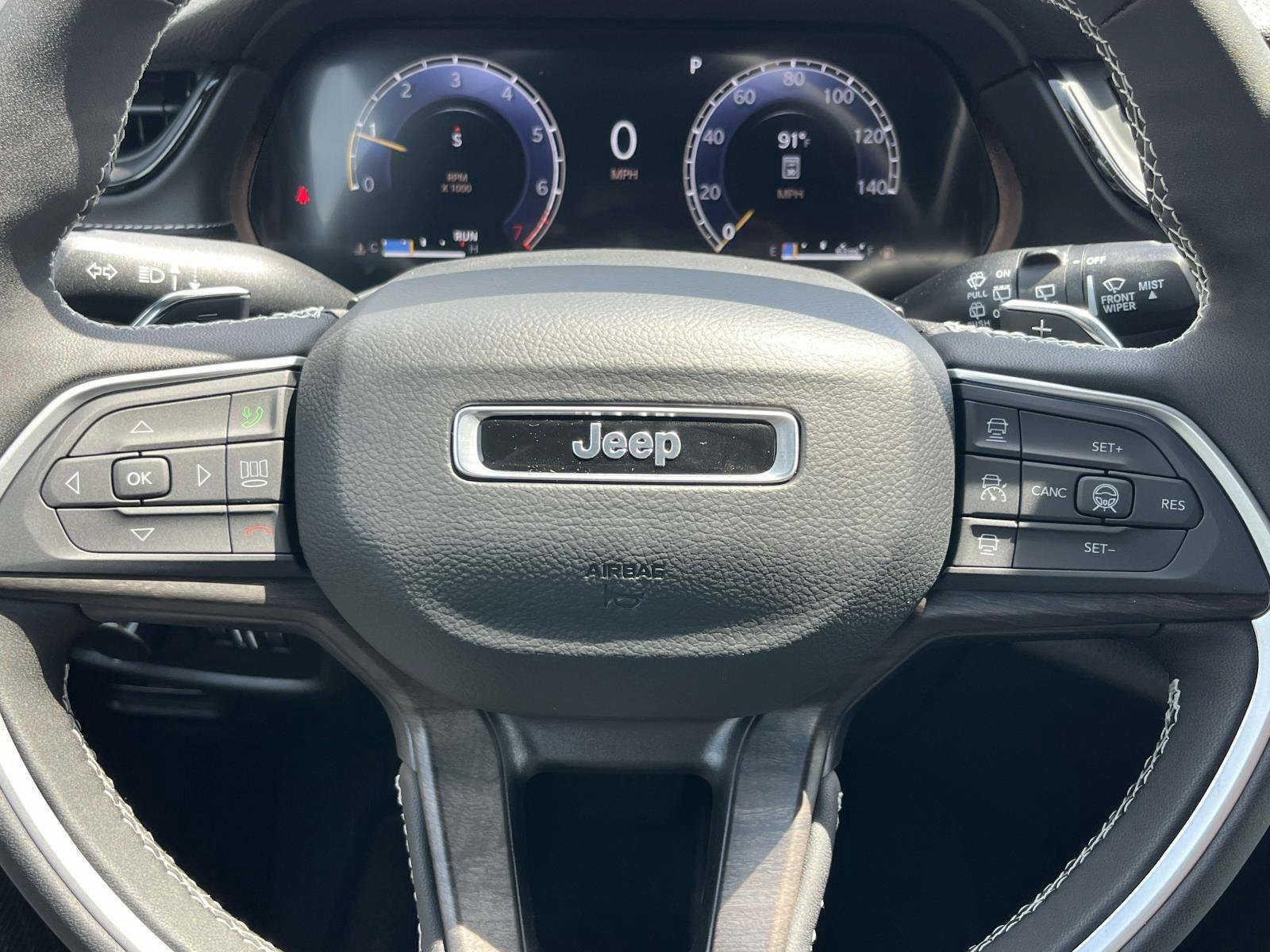 New 2026 Jeep Grand Cherokee Altitude AWD/4WD image 11