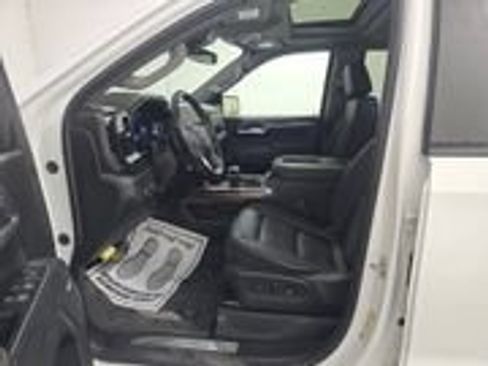 Used 2022 Chevrolet Silverado 1500 RST AWD/4WD image 2