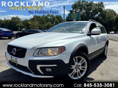 Used 2016 Volvo XC70 T5 Premier w/ Proximity Package