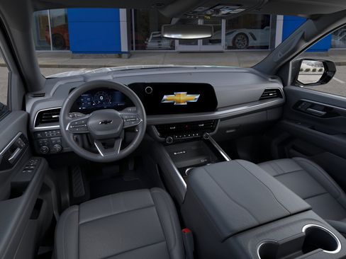 New 2026 Chevrolet Suburban RST w/ Sun And Tow Package AWD/4WD image 15
