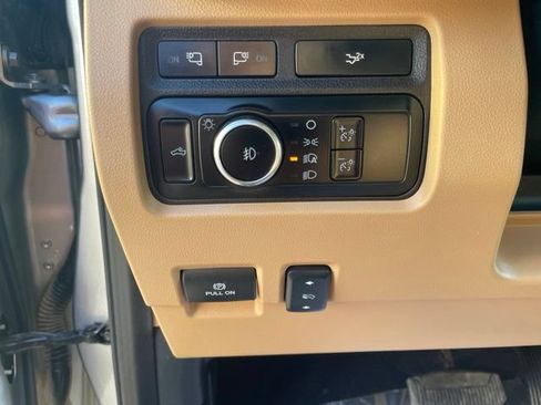Used 2024 Ford F250 Lariat w/ Chrome Package AWD/4WD image 11