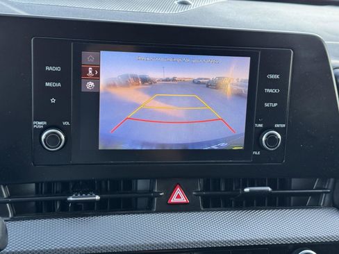 Used 2024 Kia Sportage LX image 18