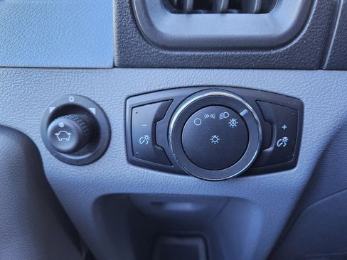 Used 2016 Ford Transit 350 XLT image 31