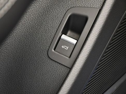 New 2026 Audi Q8 Premium Plus image 36