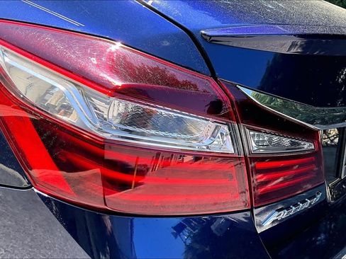 Used 2017 Honda Accord Sport image 28