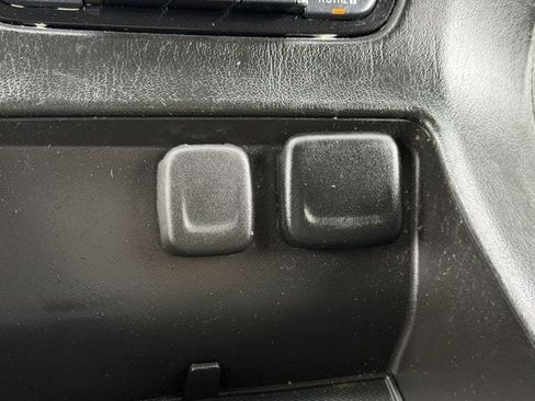 Used 2017 GMC Yukon SLE w/ SLE Value Package image 20