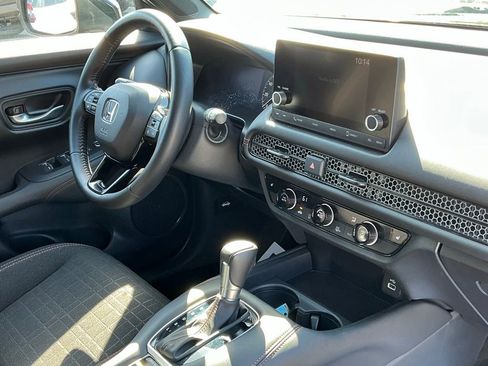 Certified 2025 Honda HR-V Sport image 17