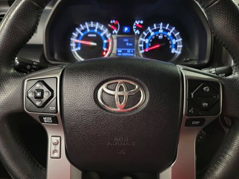 Used 2018 Toyota 4Runner SR5 AWD/4WD image 14