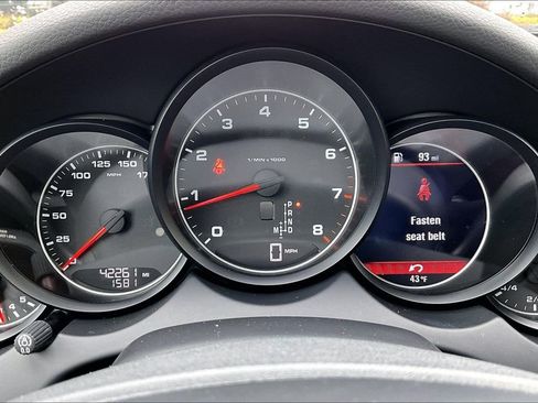 Used 2014 Porsche Cayenne Platinum Edition image 26