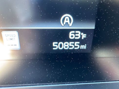 Used 2024 Kia Sportage LX image 4