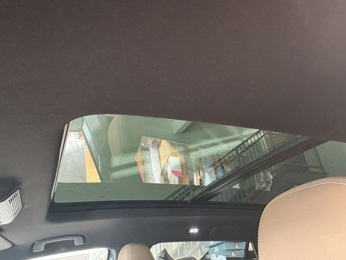 Used 2024 Volkswagen Atlas Cross Sport SEL R-Line image 7