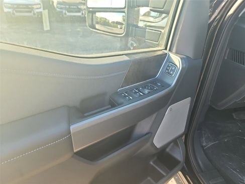 New 2026 Ford F350 Lariat w/ Black Appearance Package image 13