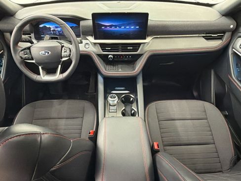 Certified 2025 Ford Explorer ST-Line w/ Premium Package AWD/4WD image 16