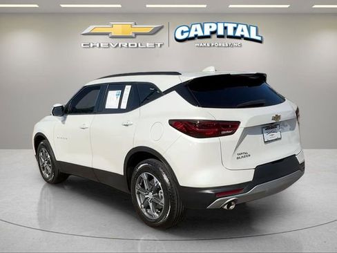 Used 2024 Chevrolet Blazer LT w/ Convenience Package FWD image 3