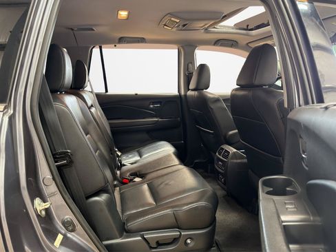 Used 2016 Honda Pilot Touring image 28