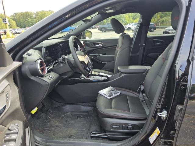 Used 2026 Chevrolet Trax RS FWD image 6
