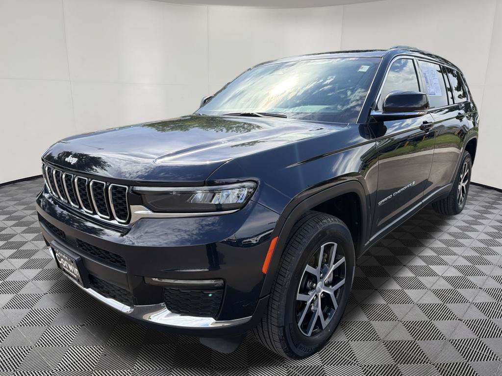 Used 2024 Jeep Grand Cherokee L Limited AWD/4WD image 3