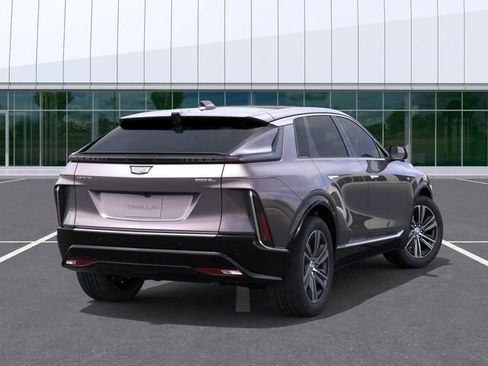 New 2026 Cadillac Lyriq Luxury w/ LPO, Floor Liner Package AWD/4WD image 4