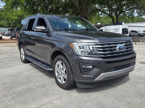 Used 2021 Ford Expedition XLT RWD image 3