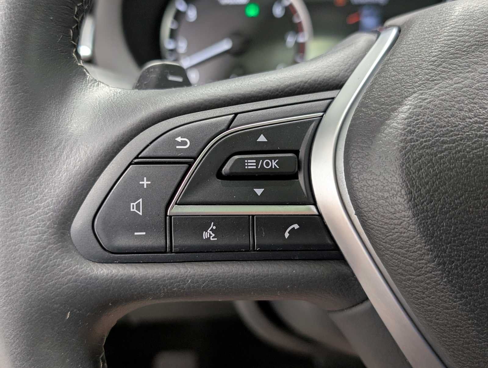 Used 2023 INFINITI QX50 Luxe AWD/4WD image 35