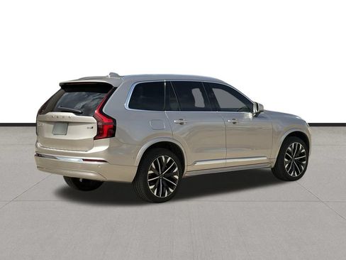 Used 2026 Volvo XC90 B5 Plus w/ Protection Package AWD/4WD image 5