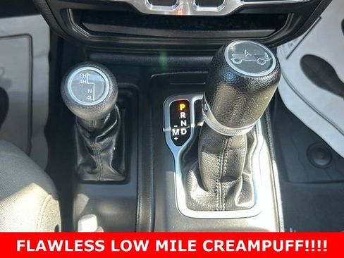 Used 2018 Jeep Wrangler Sport AWD/4WD image 23
