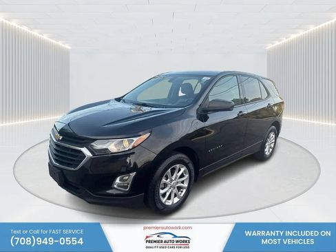 Used 2019 Chevrolet Equinox LS w/ LS Convenience Package FWD image 1