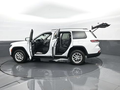 Used 2023 Jeep Grand Cherokee L Laredo AWD/4WD image 30