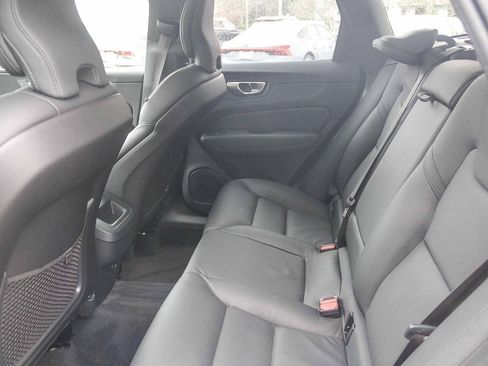 Used 2025 Volvo XC60 B5 Plus image 13