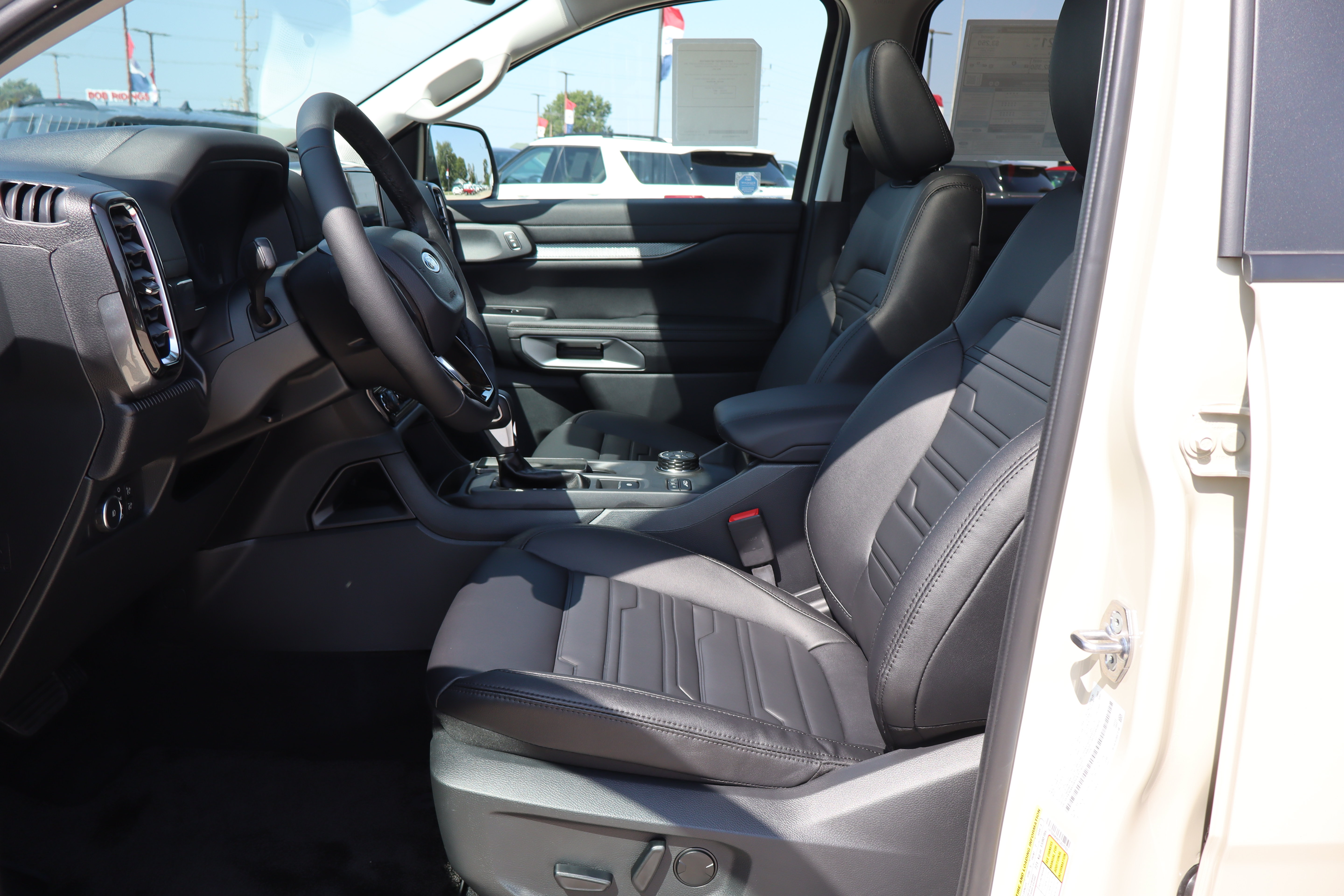 New 2026 Ford Ranger Lariat w/ FX4 Off-Road Package AWD/4WD image 9