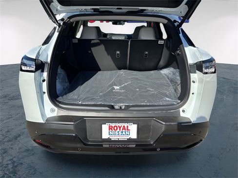 Used 2025 Nissan Murano SV image 9