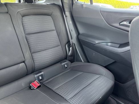 Used 2025 Chevrolet Equinox LT FWD image 33