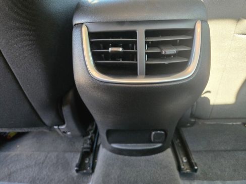 Used 2022 Chevrolet Malibu LT image 16