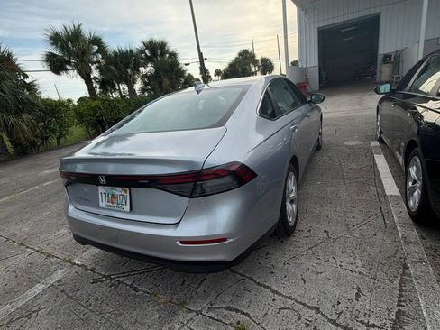 Used 2025 Honda Accord LX image 8