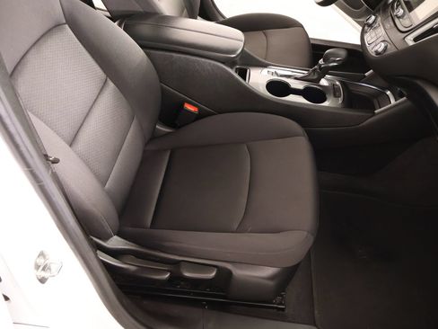 Used 2024 Chevrolet Malibu LT FWD image 13
