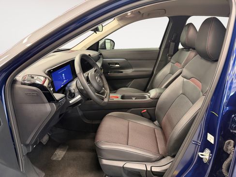 Used 2025 Nissan Kicks SR image 22