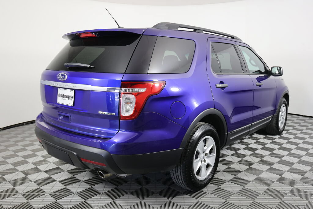 Used 2013 Ford Explorer FWD w/ Class III Trailer Tow Pkg image 2