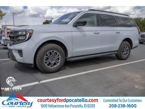 Used 2025 Ford Expedition Max Active AWD/4WD image 1