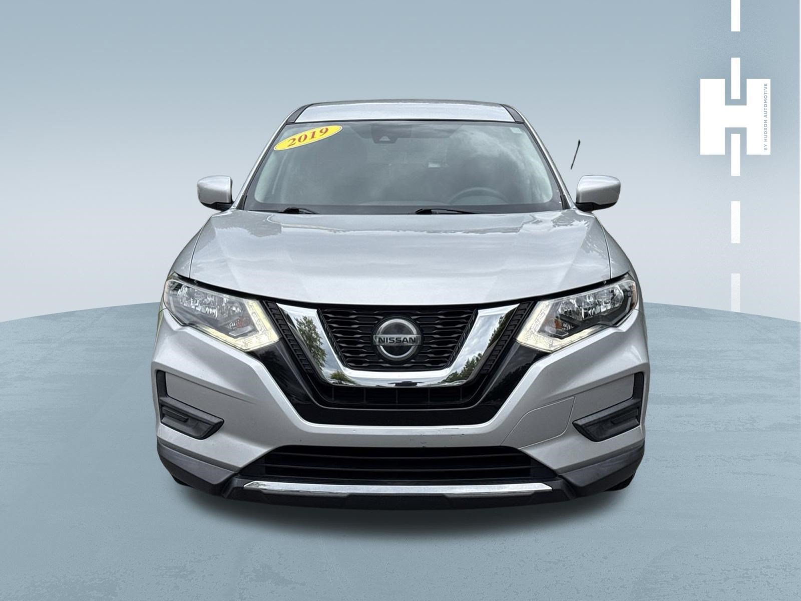 Used 2019 Nissan Rogue S FWD image 2