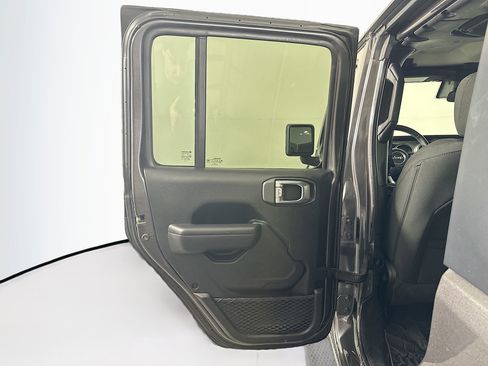 Used 2021 Jeep Wrangler Sport S image 25