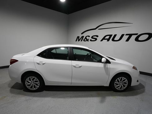 Used 2019 Toyota Corolla LE image 9