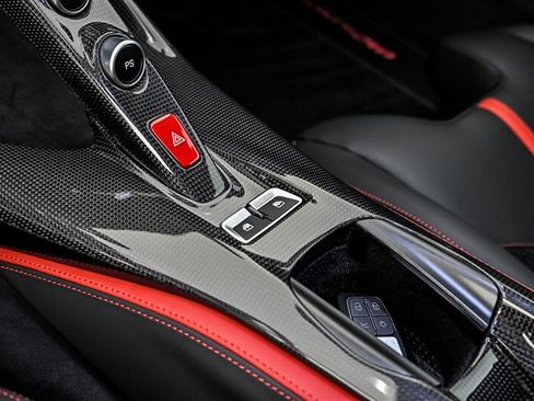 Used 2020 Ferrari 812 Superfast RWD image 46
