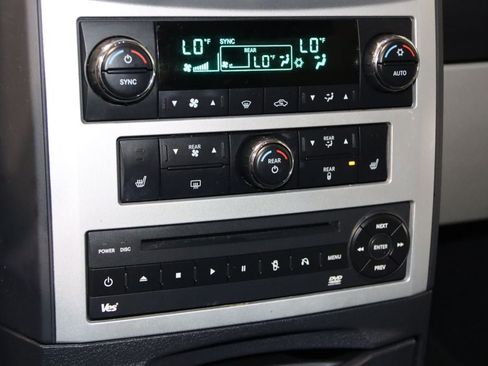 Used 2010 Chrysler Town & Country Touring Plus w/ Premium Group FWD image 46
