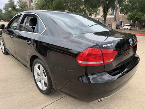 Used 2012 Volkswagen Passat 2.5 SE FWD image 5