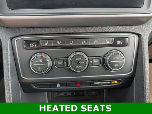 Used 2021 Volkswagen Atlas SE image 3