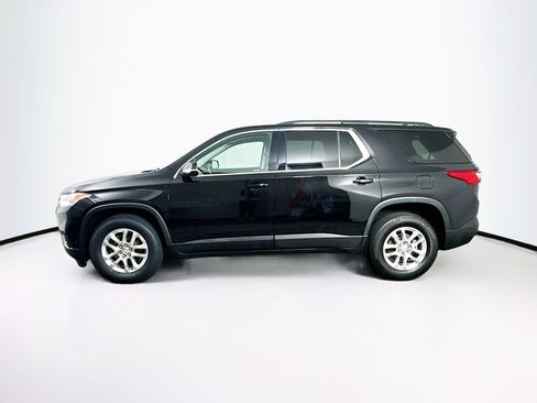 Used 2020 Chevrolet Traverse LT w/ LPO, Blackout Package AWD/4WD image 4